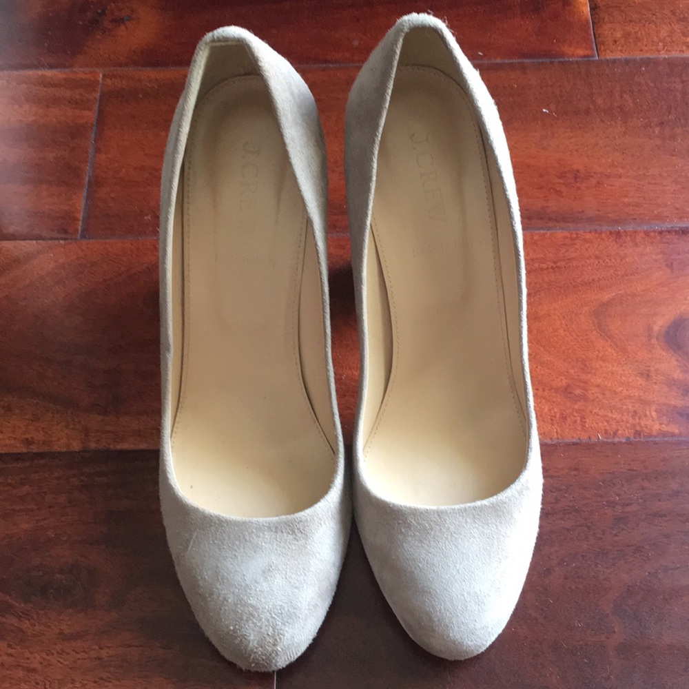 J Crew Light Grey Suede Pumps Size 8.